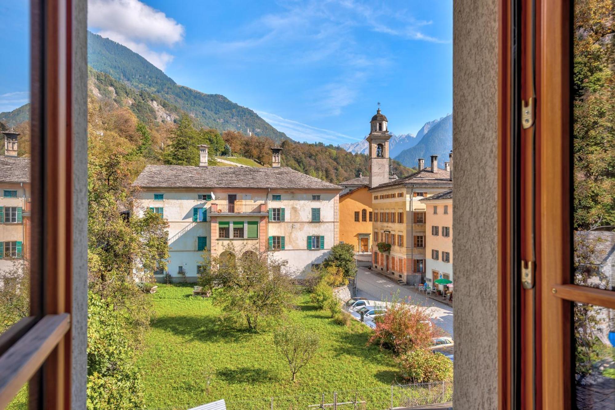 Casa Pool Tra St Moritz E Il Lago Di Como Castasegna Buitenkant foto